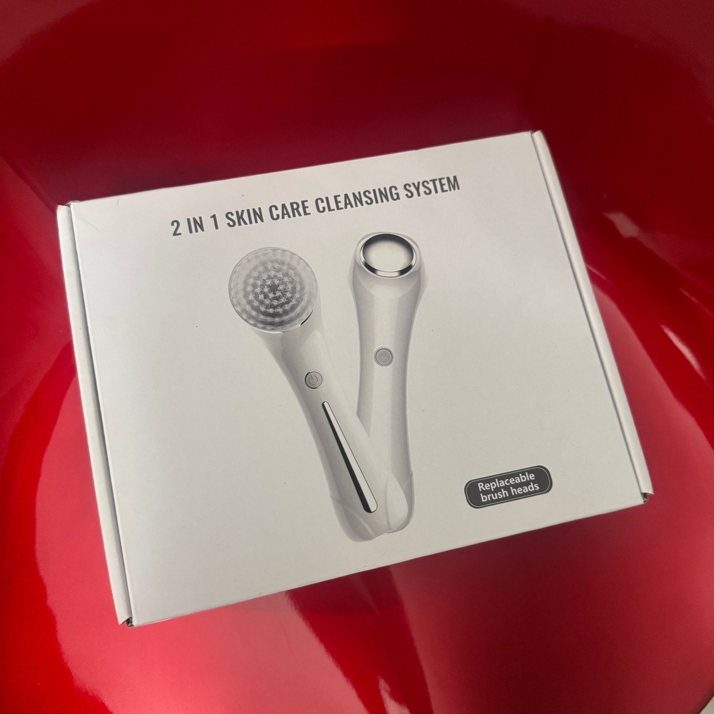 Electric Facial Cleansing Brush Waterproof Silicone Face Scrubber Dual Speed NIB